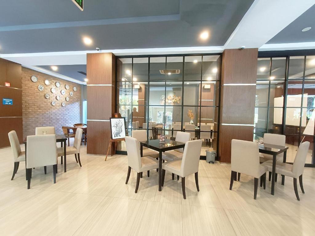 Narita Classic Hotel Σουραμπάγια Εξωτερικό φωτογραφία