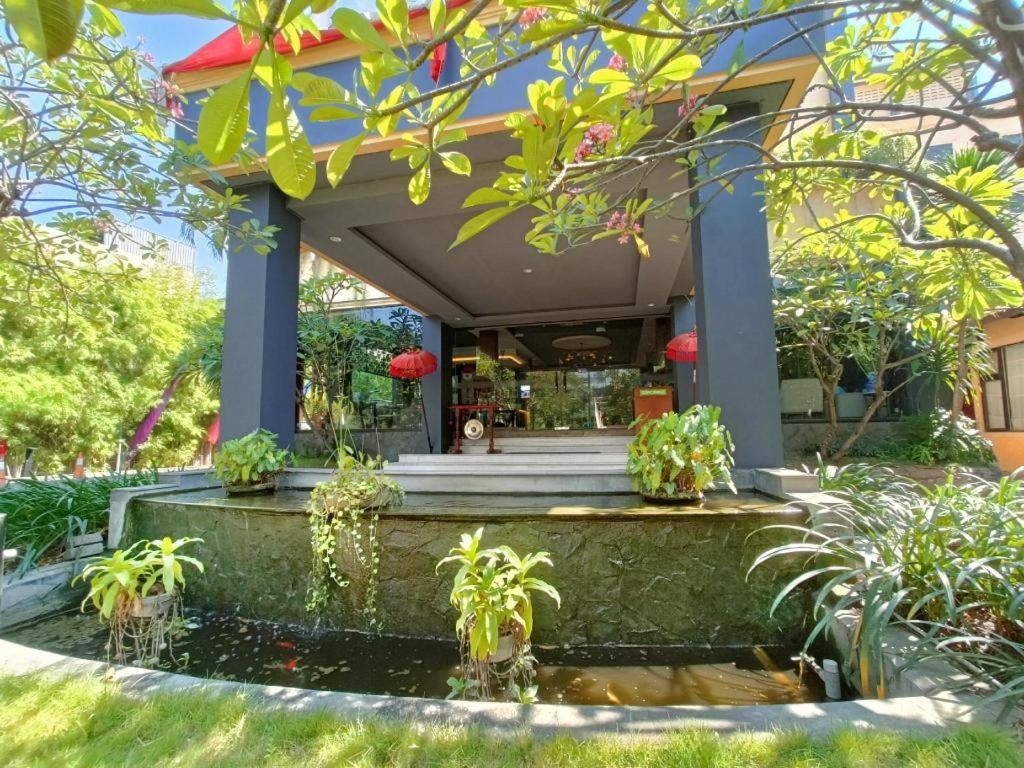 Narita Classic Hotel Σουραμπάγια Εξωτερικό φωτογραφία
