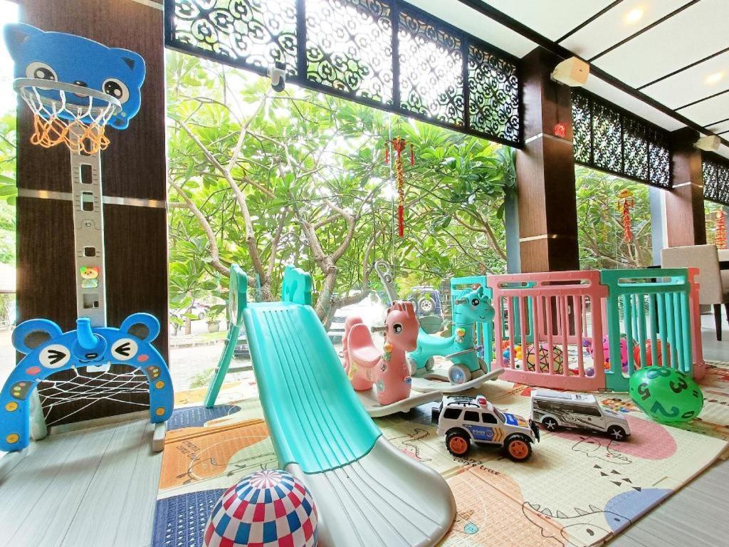 Narita Classic Hotel Σουραμπάγια Εξωτερικό φωτογραφία