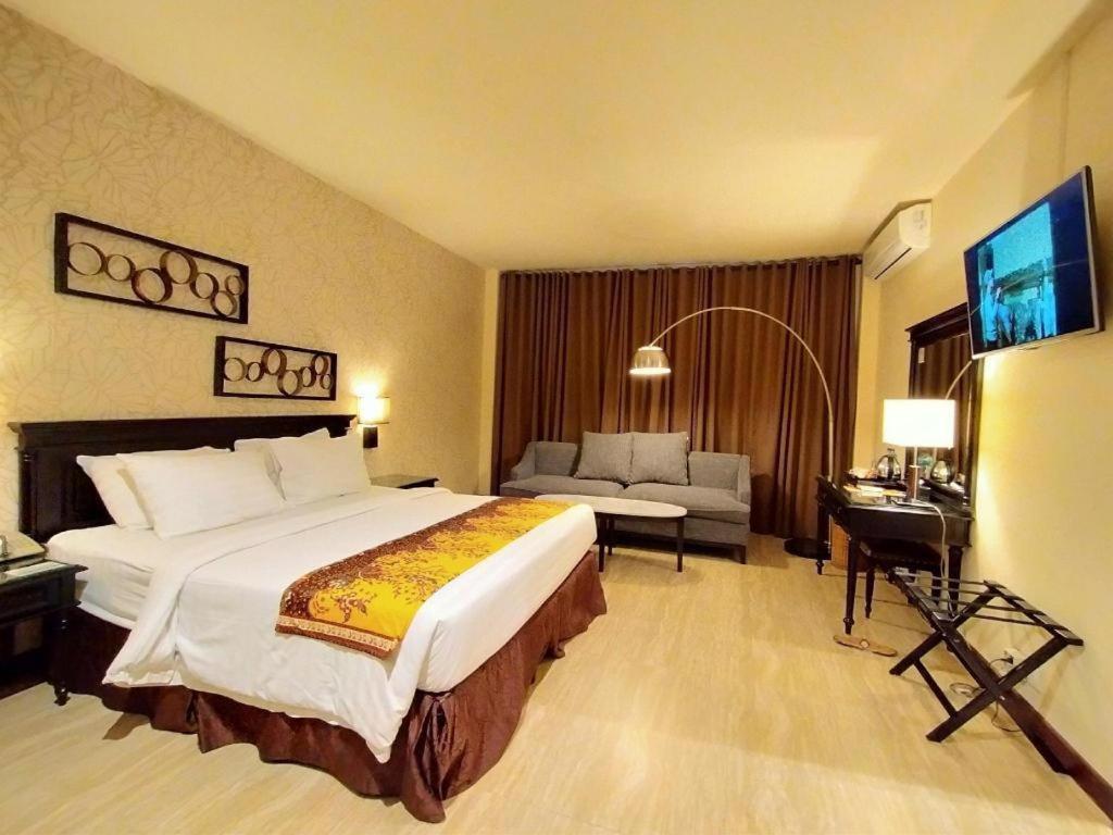 Narita Classic Hotel Σουραμπάγια Εξωτερικό φωτογραφία