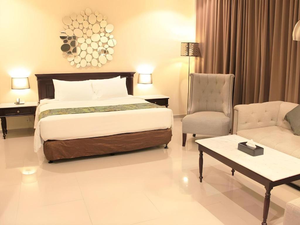 Narita Classic Hotel Σουραμπάγια Εξωτερικό φωτογραφία