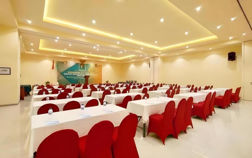 Narita Classic Hotel Σουραμπάγια Εξωτερικό φωτογραφία