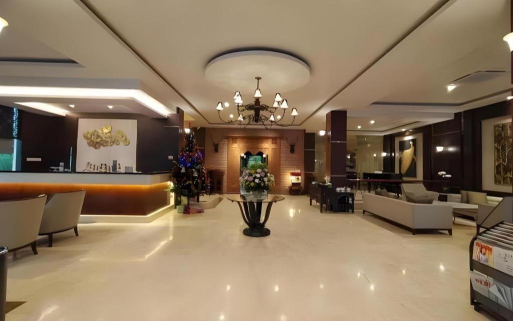 Narita Classic Hotel Σουραμπάγια Εξωτερικό φωτογραφία