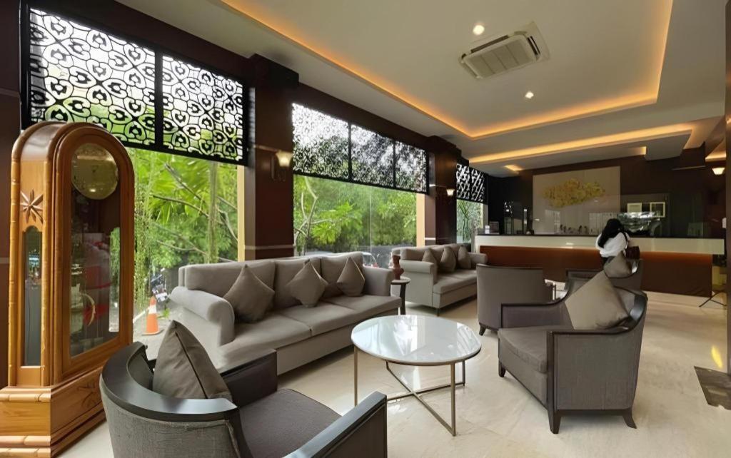 Narita Classic Hotel Σουραμπάγια Εξωτερικό φωτογραφία